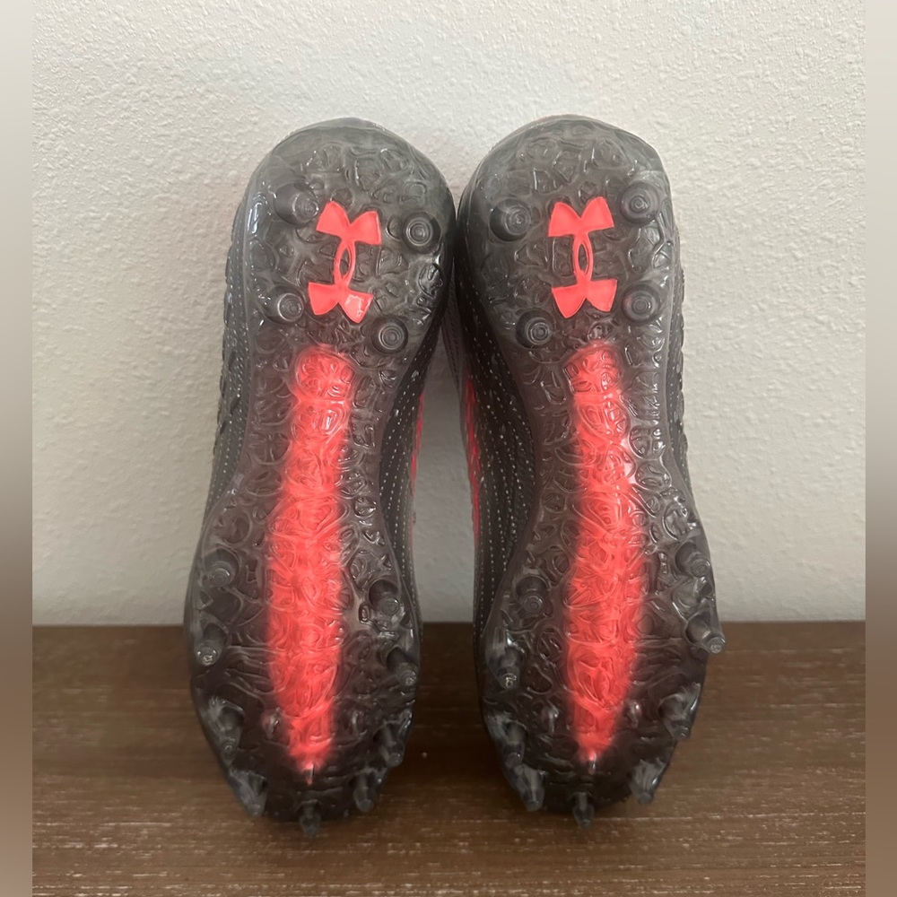 Under Armour Women’s Blur Smoke MC Football Cleats - Picture 6 of 7